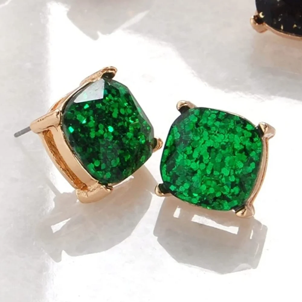 New square stud earrings - Picture 1 of 12